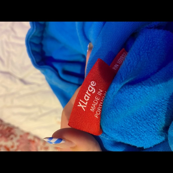 Blue SUPREME sweatshirt. RARE!! Size XL. - Picture 7 of 8